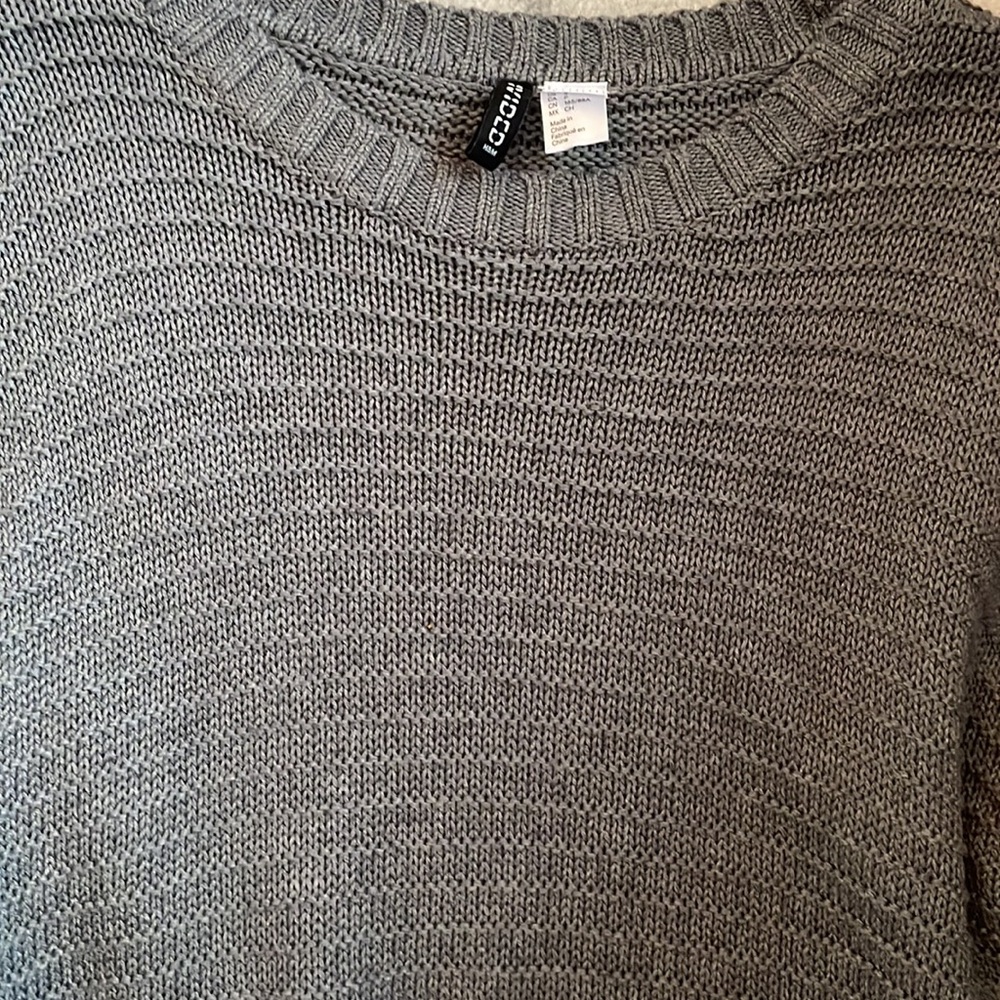 H&M Sweater S - Picture 2 of 2
